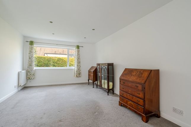 Manor Close, Malmesbury photo 2
