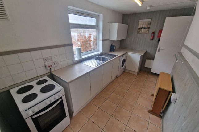 Studio to rent in Clive Street, Cardiff