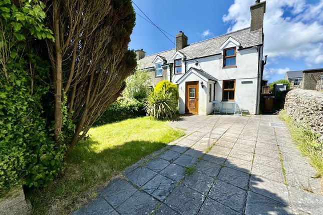 Thumbnail Semi-detached house to rent in Lon Ty'r Gof, Y Ffor, Pwllheli