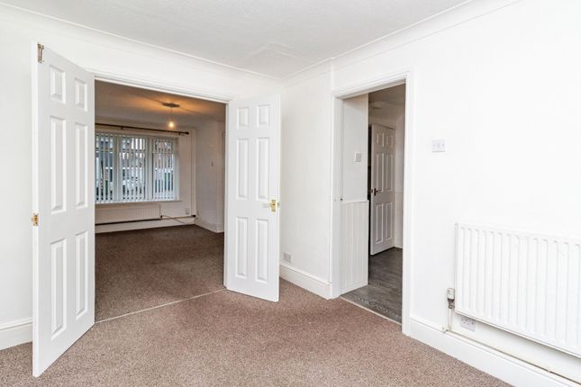 5, Otterburn Close, Staffordshire photo 3