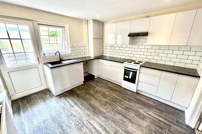 Thumbnail Property to rent in Dawlands Close, Sheffield
