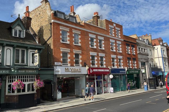 Flat to rent in Putney High Street, London