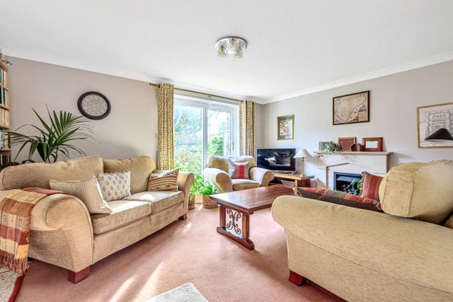 12, Long Barrow Close, Winchester photo 3