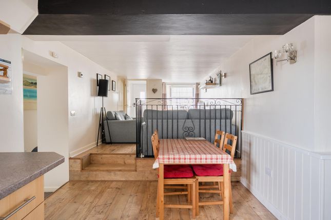 1 New Inn Corner, Whalley Lane, Lyme Regis photo 4