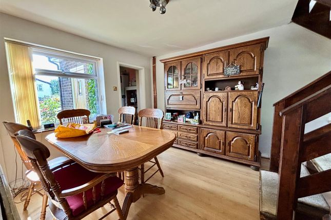 4, Winhill Road, High Peak photo 3