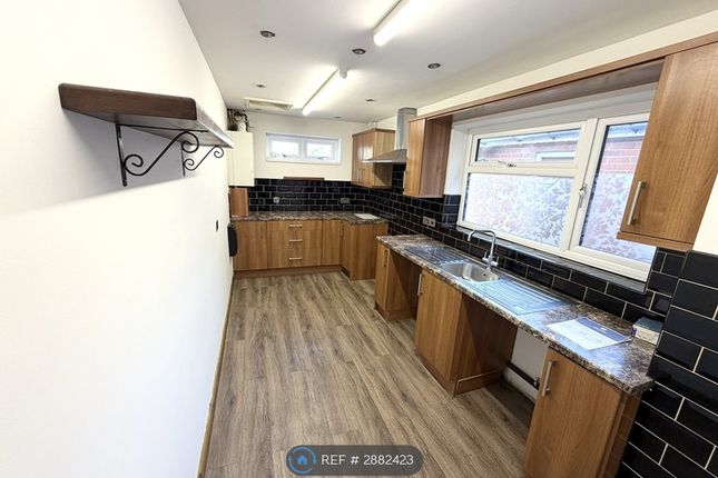 Hurcott Road, Kidderminster photo 5