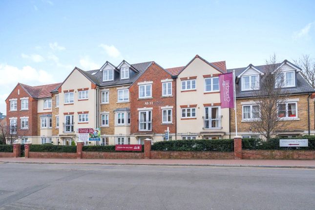 Flat for sale in Churchfield Road, Waklton-On-Thames