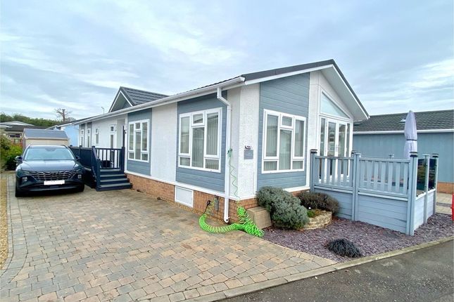 2-bed caravan on 56 Wickham Court, Southwick Road, Fareham, £275,000