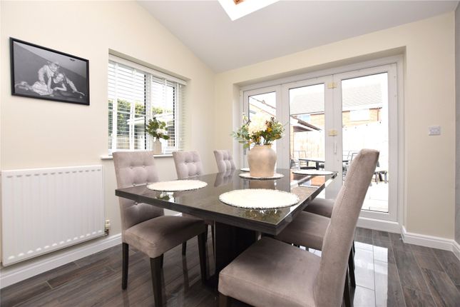 4, Barrowby Gardens, West Yorkshire photo 4
