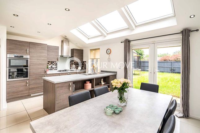 19, Mallow Drive, Greater Manchester photo 4