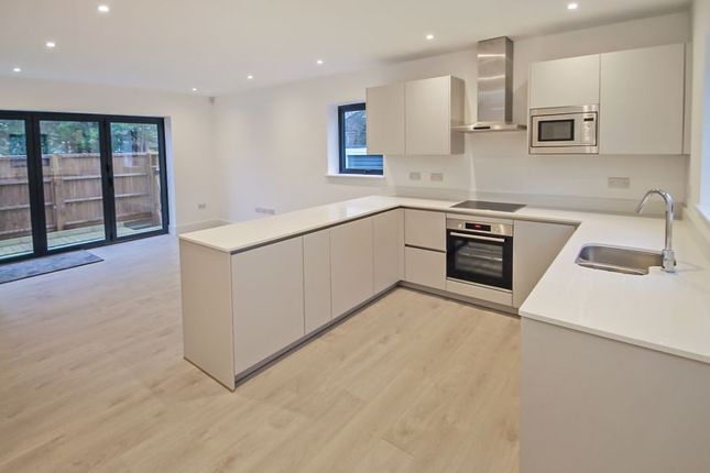 2, Beckley Mews, Northolt photo 4