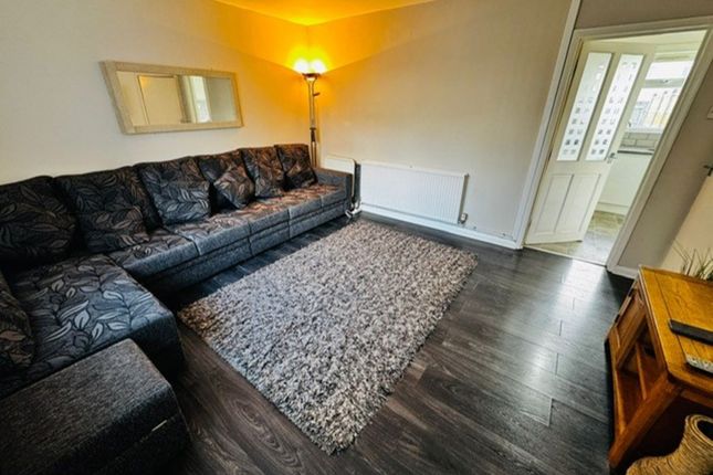 71 Bunns Lane, Dudley photo 2