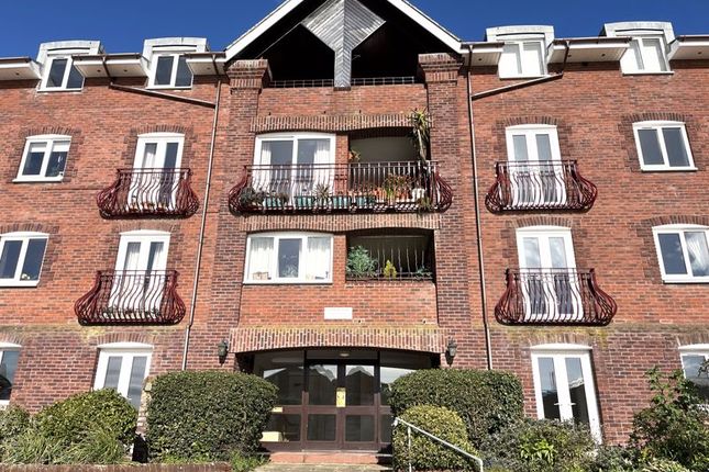 Flat to rent in The Quay, Exeter EX2