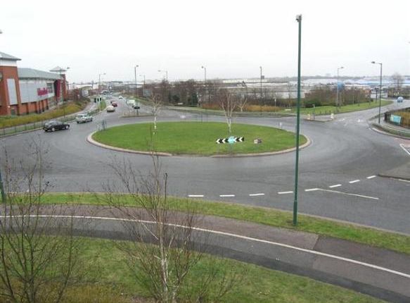 Barbel Drive, Wolverhampton photo 4