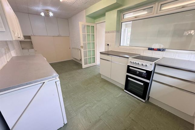 45, Shenstone Avenue, Stourbridge photo 4