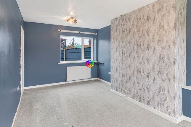 3 Lansbury Avenue, Chesterfield photo 2