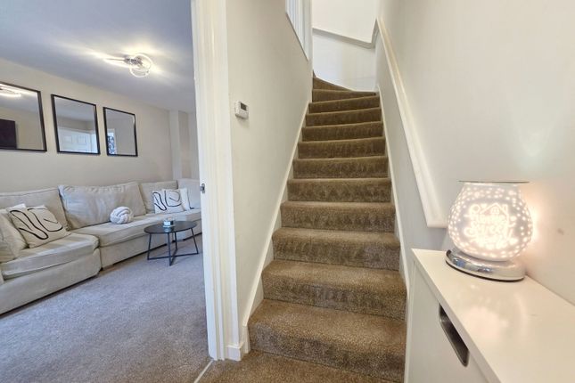3, Hawk Street, Barnsley photo 2