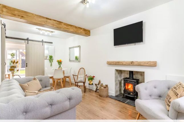 3, Wick Cottages, Porthcawl photo 2