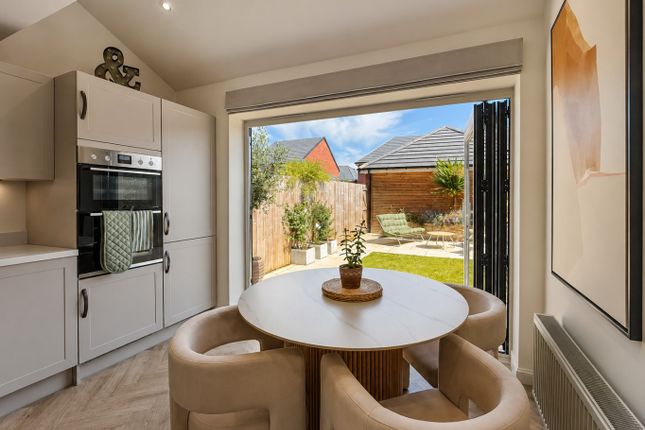 32 Birkdale Cop, Southport, Merseyside photo 3