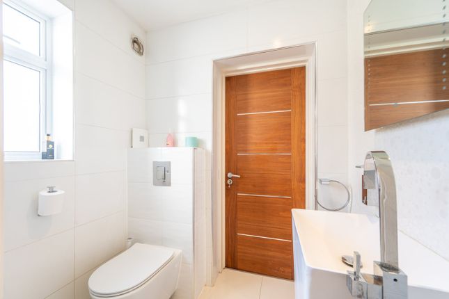 49, Ashbourne Road, London W5, London photo 3