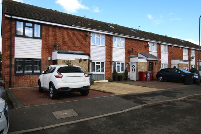 Thumbnail Semi-detached house for sale in Tweed Road, Langley, Slough