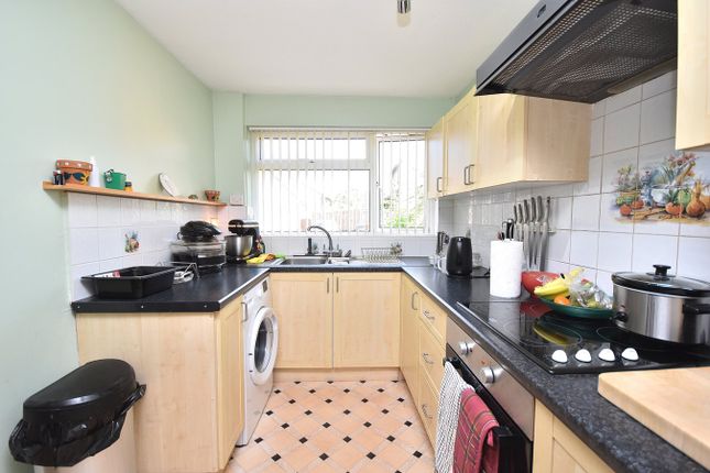2, Hambledon Rise, Northampton photo 4