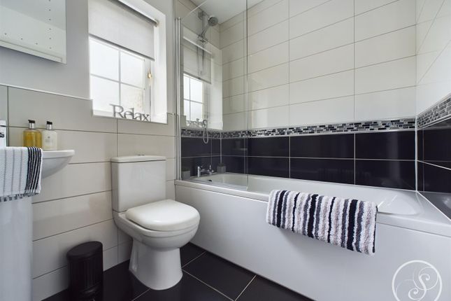 Town house for sale in Mead Grove, Colton, Leeds