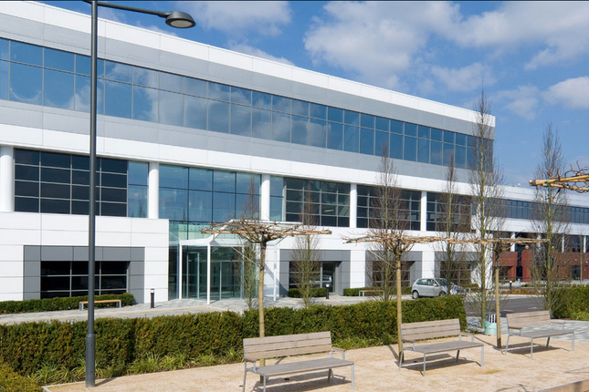 Office to let in Building 3, Guildford Business Park, Guildford
