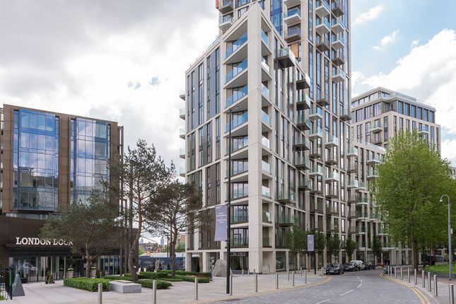Flat for sale in Vaughan Way, Wapping