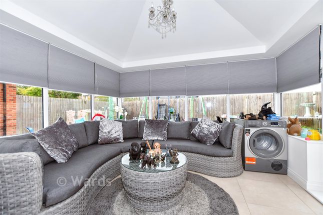 4-bed detached on 4, Lodge Close, Maidstone, £525,000