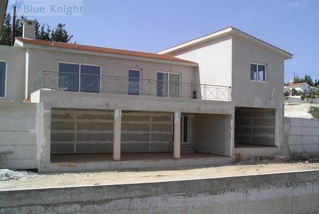 Thumbnail Bungalow for sale in Drouseia, Cyprus