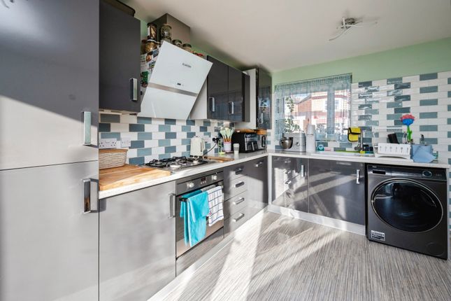 301, Highbury Road, Nottinghamshire photo 2