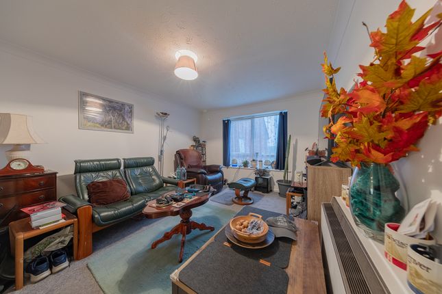 11, Heathlands Grove, Birmingham photo 2