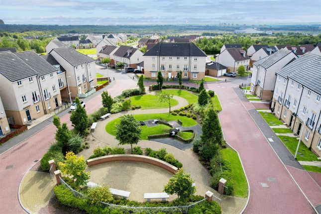 21, Hoy Gardens, Motherwell photo 2