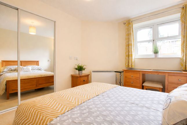 Flat 2, Stoneycroft, Leicester photo 3