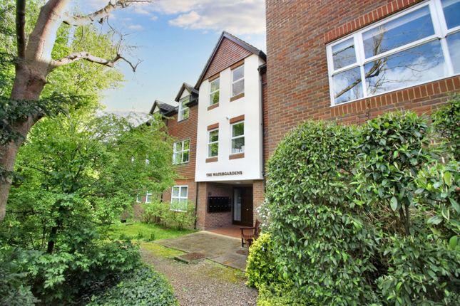Flat for sale in Elrington Road, Woodford Green