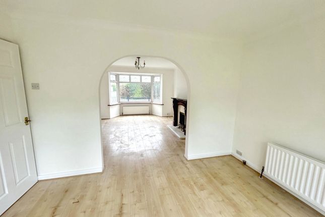 4, Queens Drive, Newcastle upon Tyne photo 5