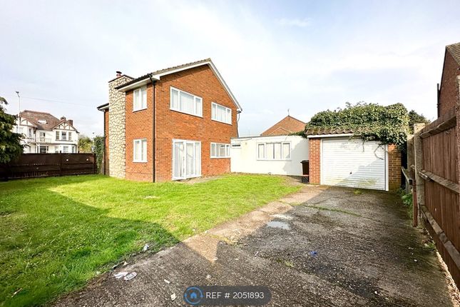 Detached house to rent in London Road, Sittingbourne