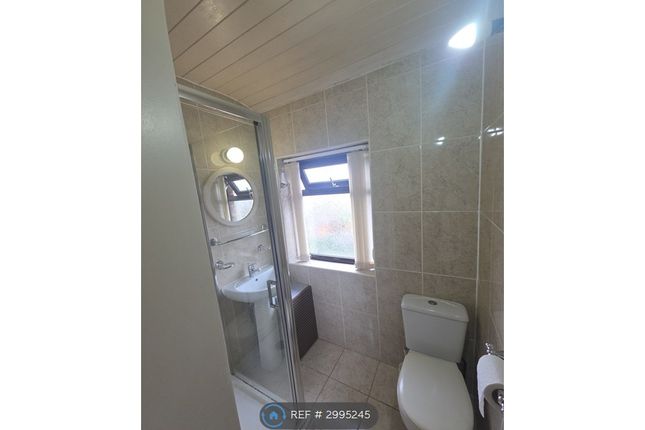 Whiteacre Road, Ashton-Under-Lyne photo 4