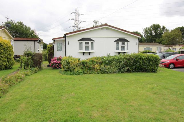 Mobile/park home for sale in Marshmoor Crescent, Welham Green