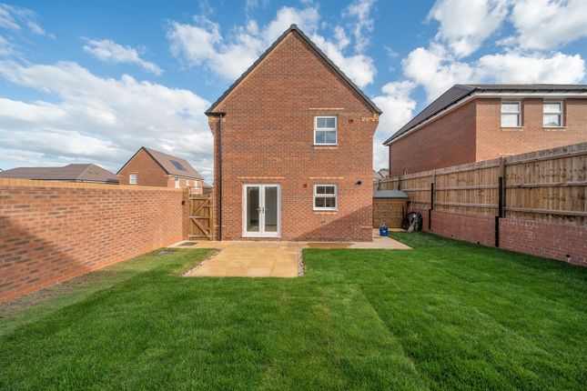 63, Monmouth Drive, Burleyfields photo 2