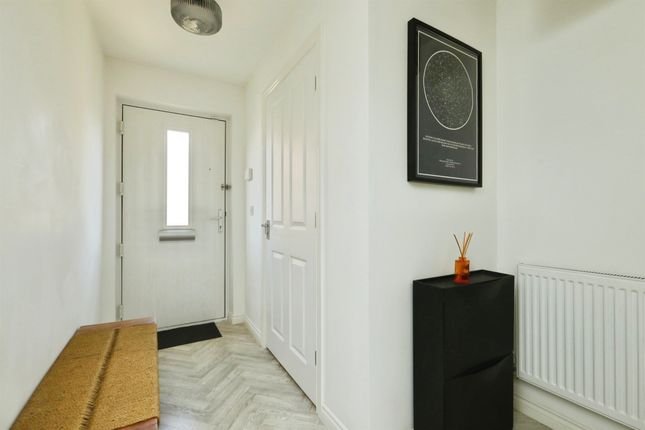 8, Almond Court, DONCASTER photo 2