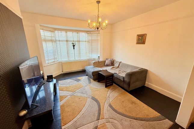 84, Upshire Road, Waltham Abbey photo 3