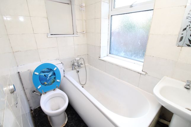 217, Hitchin Road, Luton photo 5