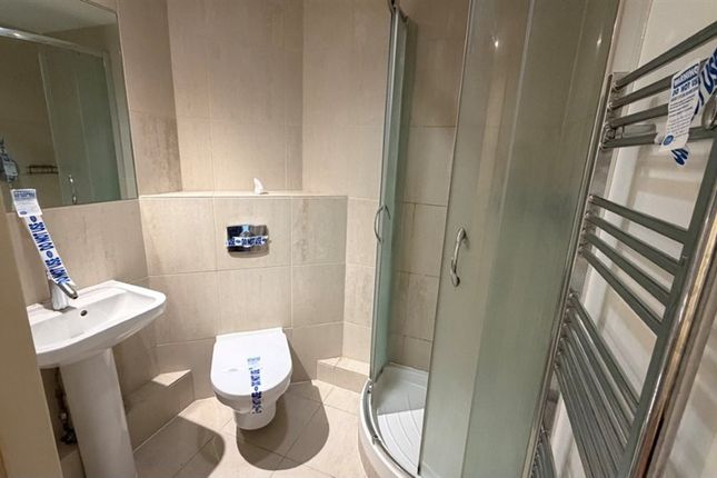 Apartment 2007, Bridgewater Place, Water Lane, LEEDS photo 4