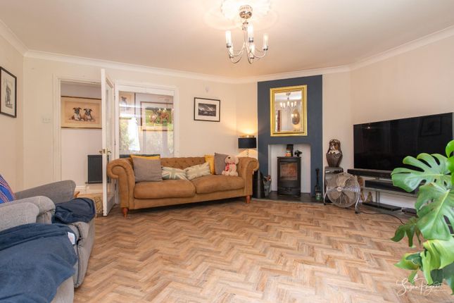 4, Abbots Close, Ryde photo 3