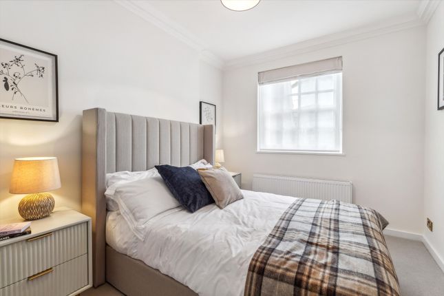 Terraced house to rent in Catherine Place, London