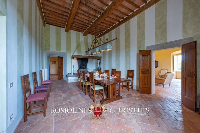 Country house for sale in Gaiole In Chianti, Tuscany, Italy