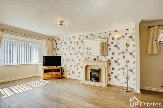 5, St. Marks Close, Nuneaton photo 4