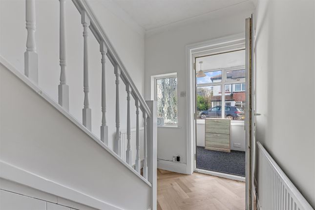 7, Grange Avenue, Menston photo 3